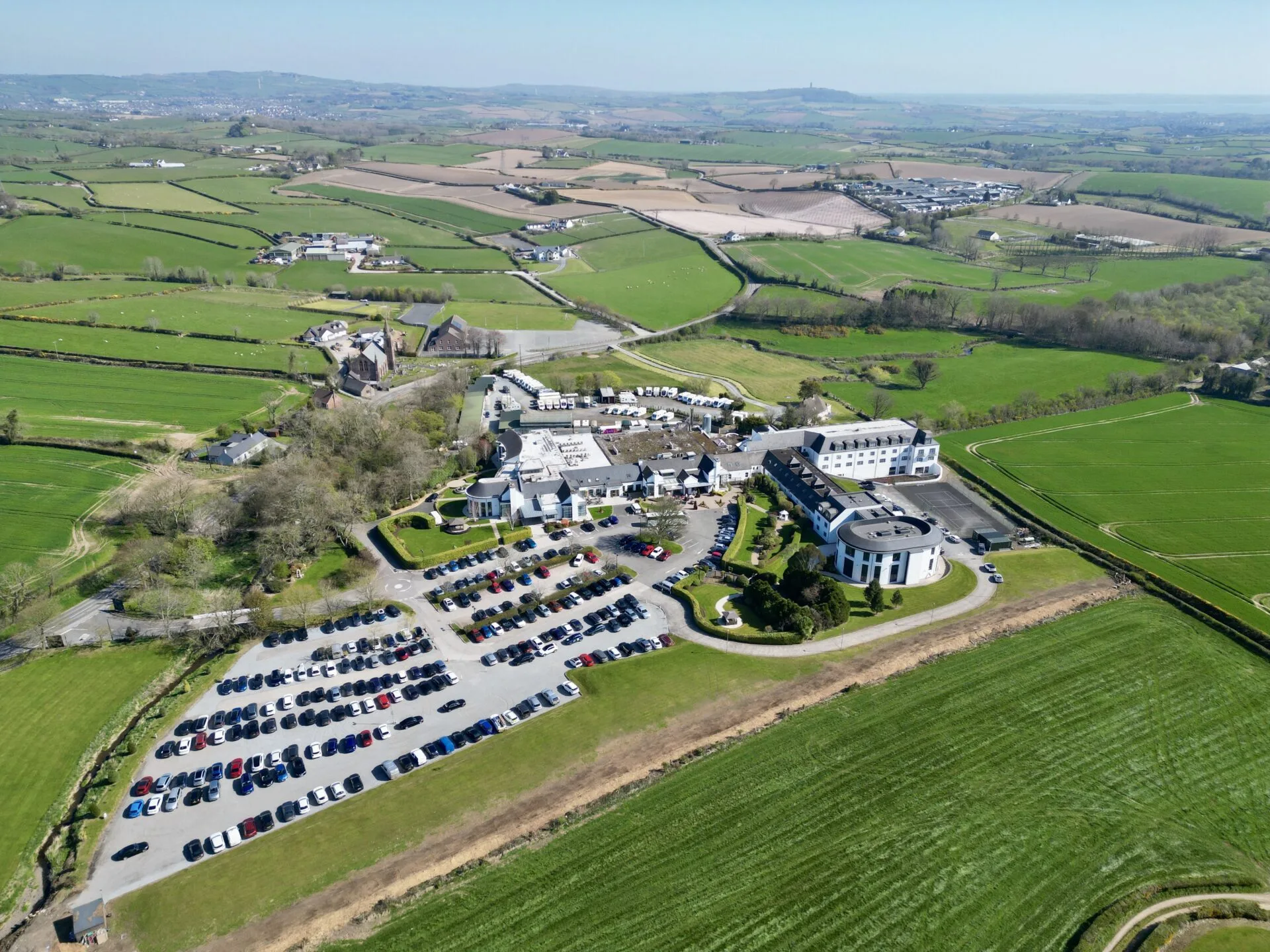 la mon hotel & country club