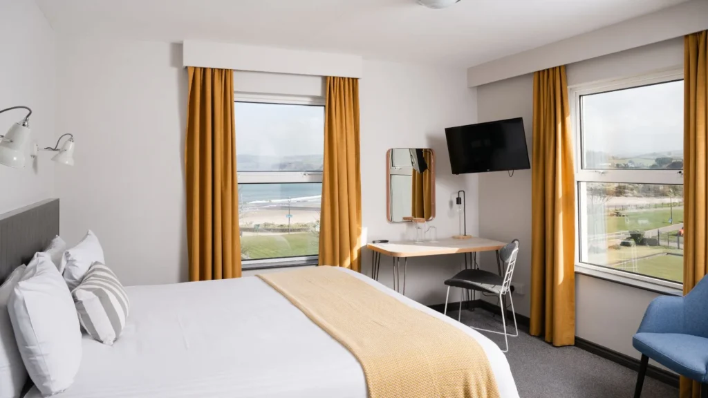 seaview+bedroom